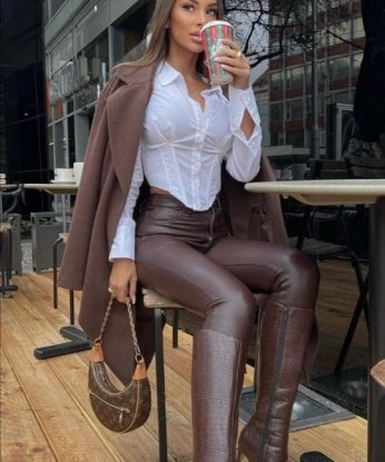 🌹 В Москве я живу уже несколько лет, и знаю все его тайны и уголки. 💋
У меня есть много возможностей, чтобы расслабиться и ублажить тебя по полной программе. Мои услуги включают классический секс, оральный секс, ролевые игры и многое другое. Ты можешь быть уверен, что со мной время проведете незабываемо. 💫
У меня есть отличные отзывы от моих клиентов, которые говорят о моей профессиональности и внимательности к деталям. 🌟 Доверься моим мягким рукам и я прокачаю тебя до самого небесного наслаждения. 🌈
Фото, которые ты видишь - настоящие и полностью отражают мою сексуальность и привлекательность. Я гарантирую, что ты не останешься равнодушным. 😉 Так что не стесняйся и позвони мне, чтобы попробовать настоящую страсть Москвы вместе со мной! 💋🔥 Ярославна
